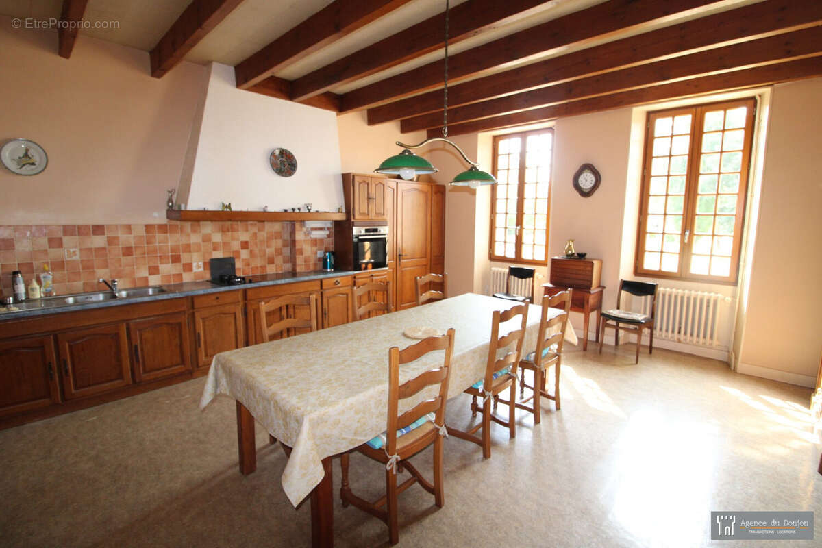 Maison à BOUGNEAU