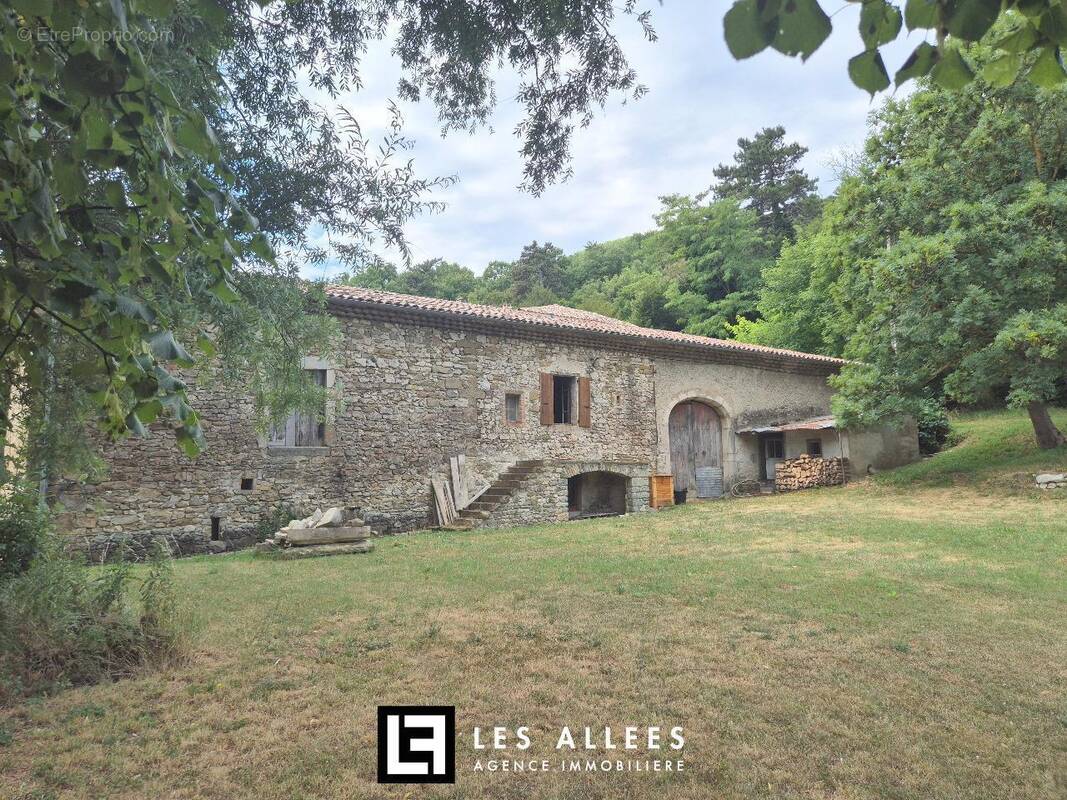 Maison à FELINES-SUR-RIMANDOULE
