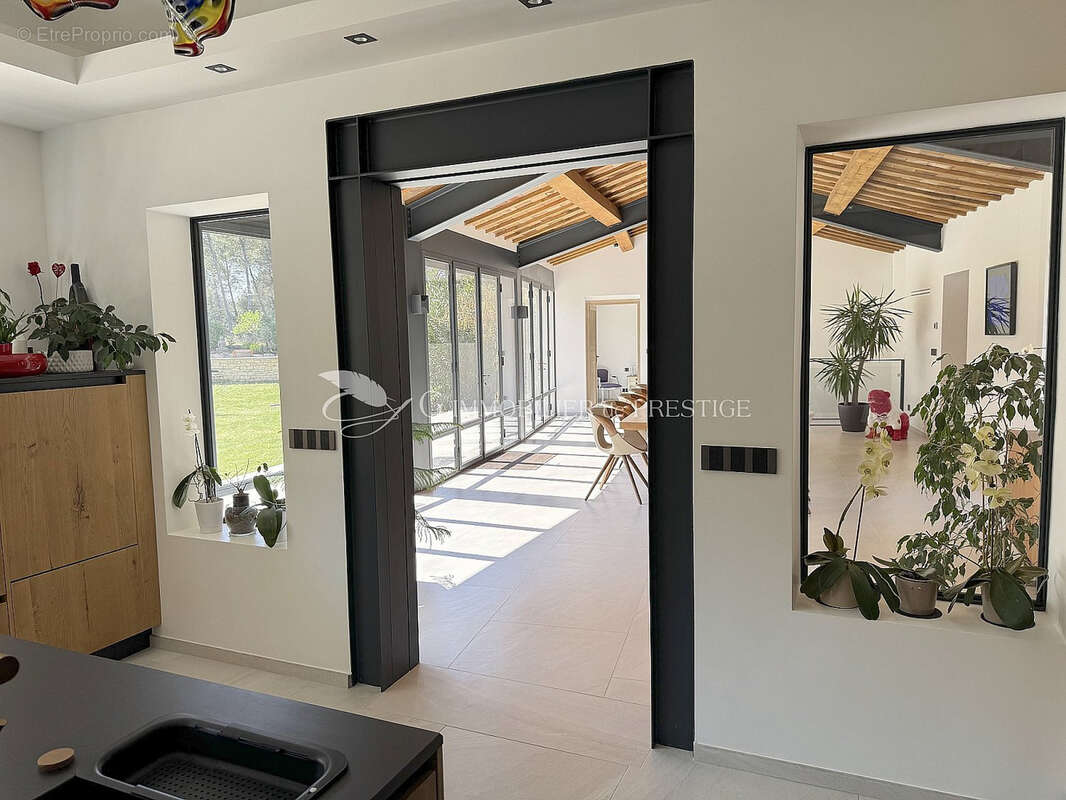 Maison à L'ISLE-SUR-LA-SORGUE