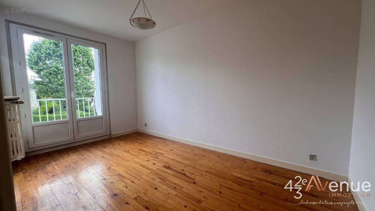 Appartement à SAINT-ETIENNE