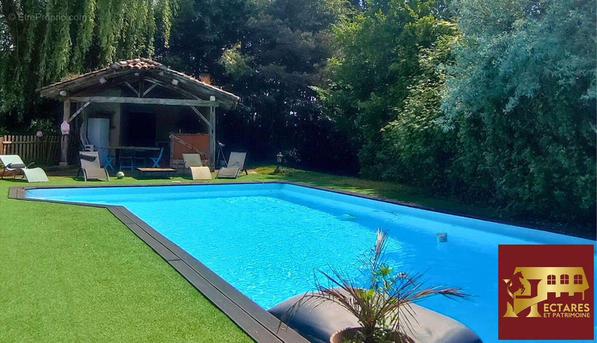 Maison à CHANOZ-CHATENAY