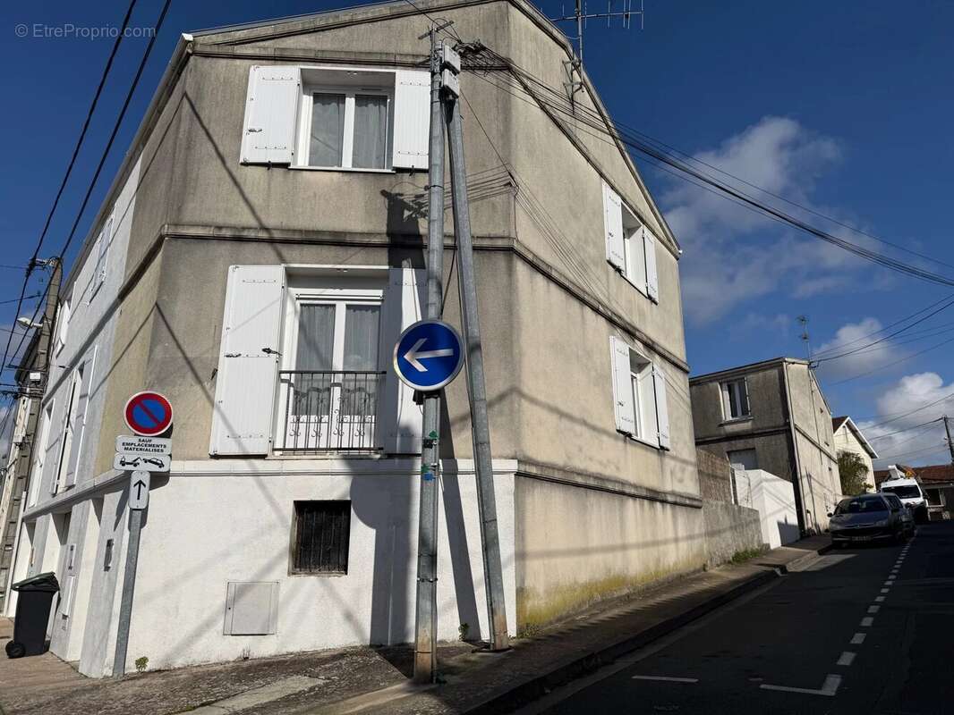 Maison à SAINTES
