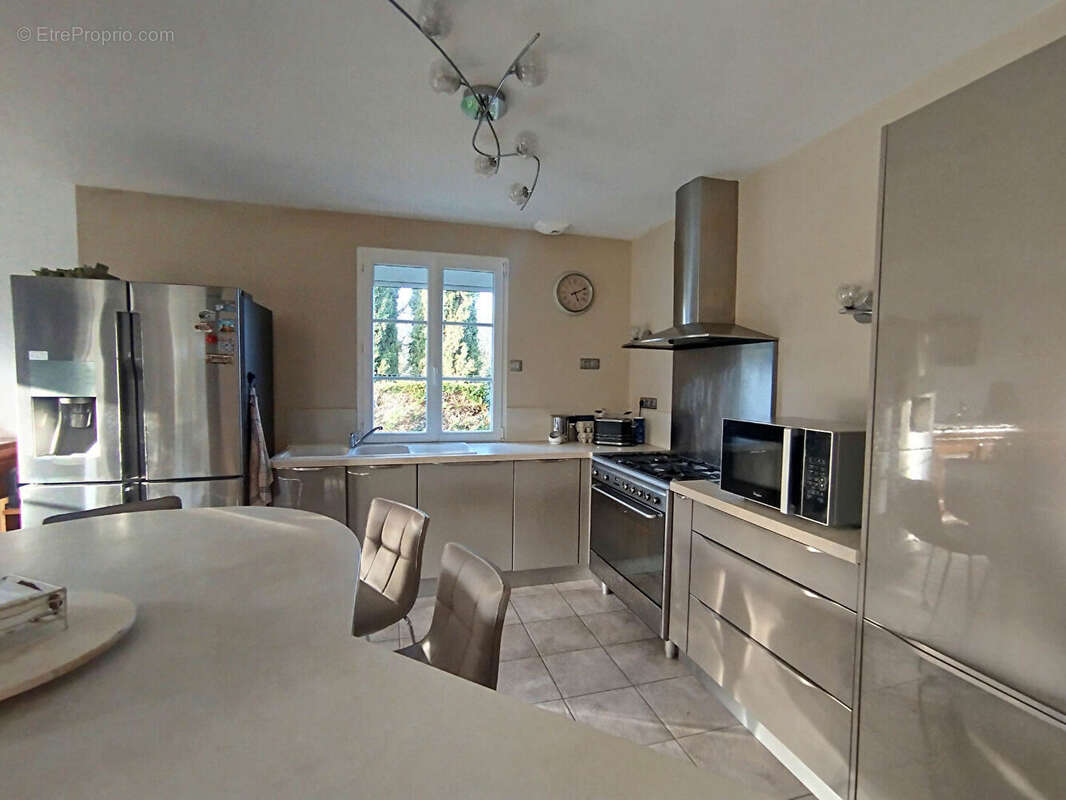 Maison à MONTLOUIS-SUR-LOIRE