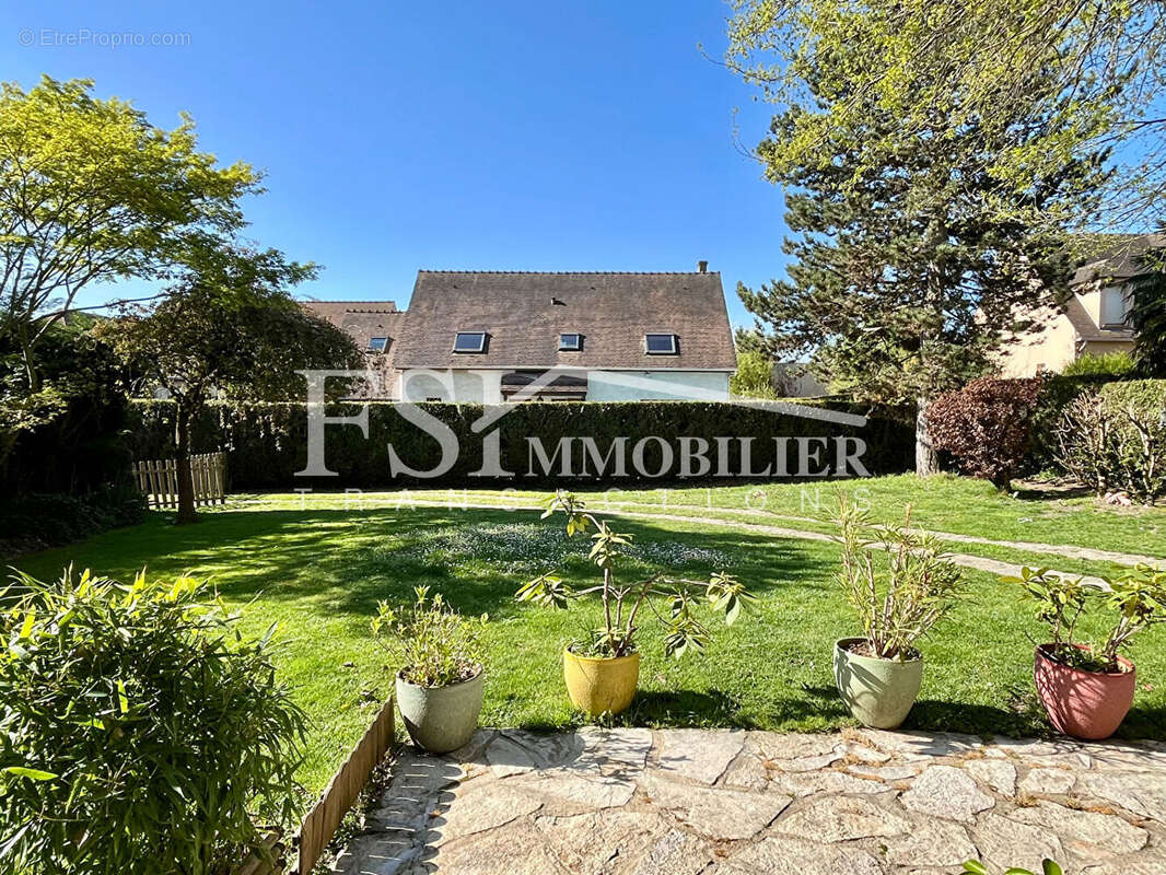 Maison à SAINT-PRIX