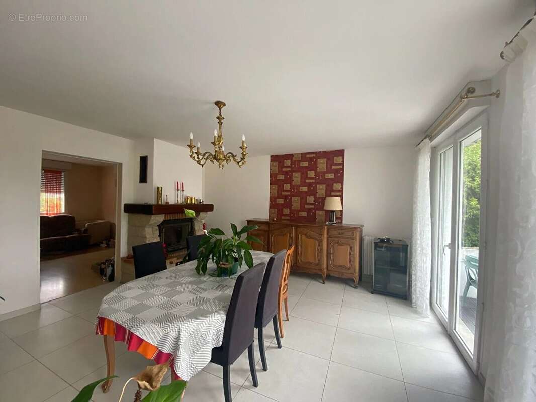 Maison Erbree 5 pièce(s) 117 m2 - photo 2