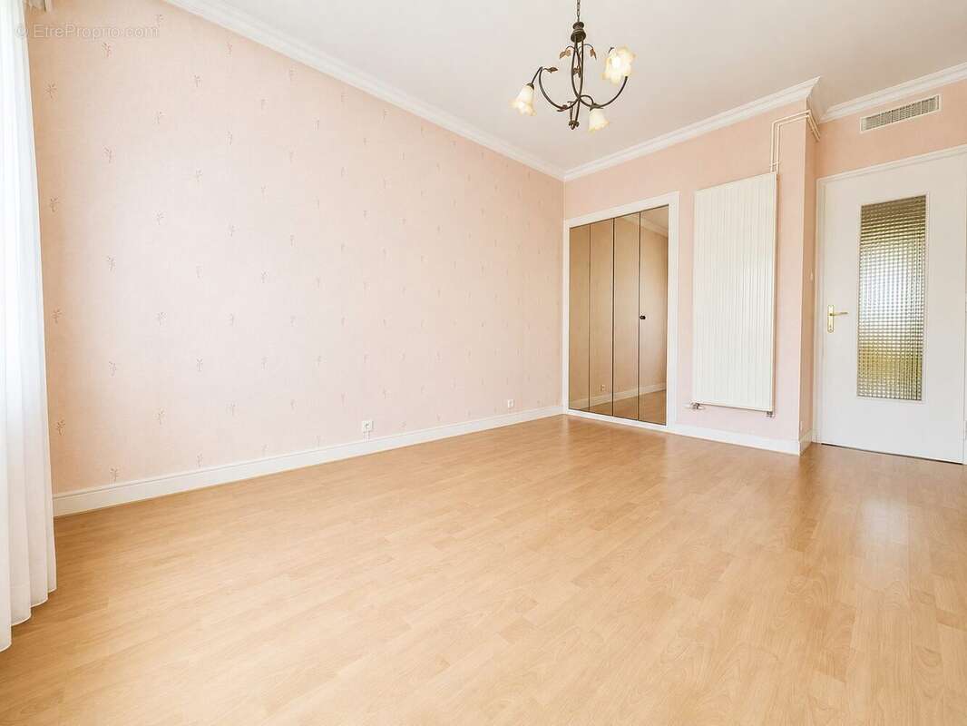 Appartement 89 m² à Chambery  - photo 9