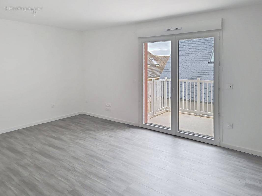 Appartement à OUISTREHAM