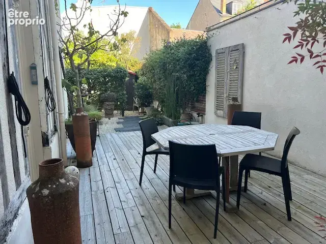 Maison bourgeoise de 198m2 - Orléans Centre-cathédrale- - photo 7