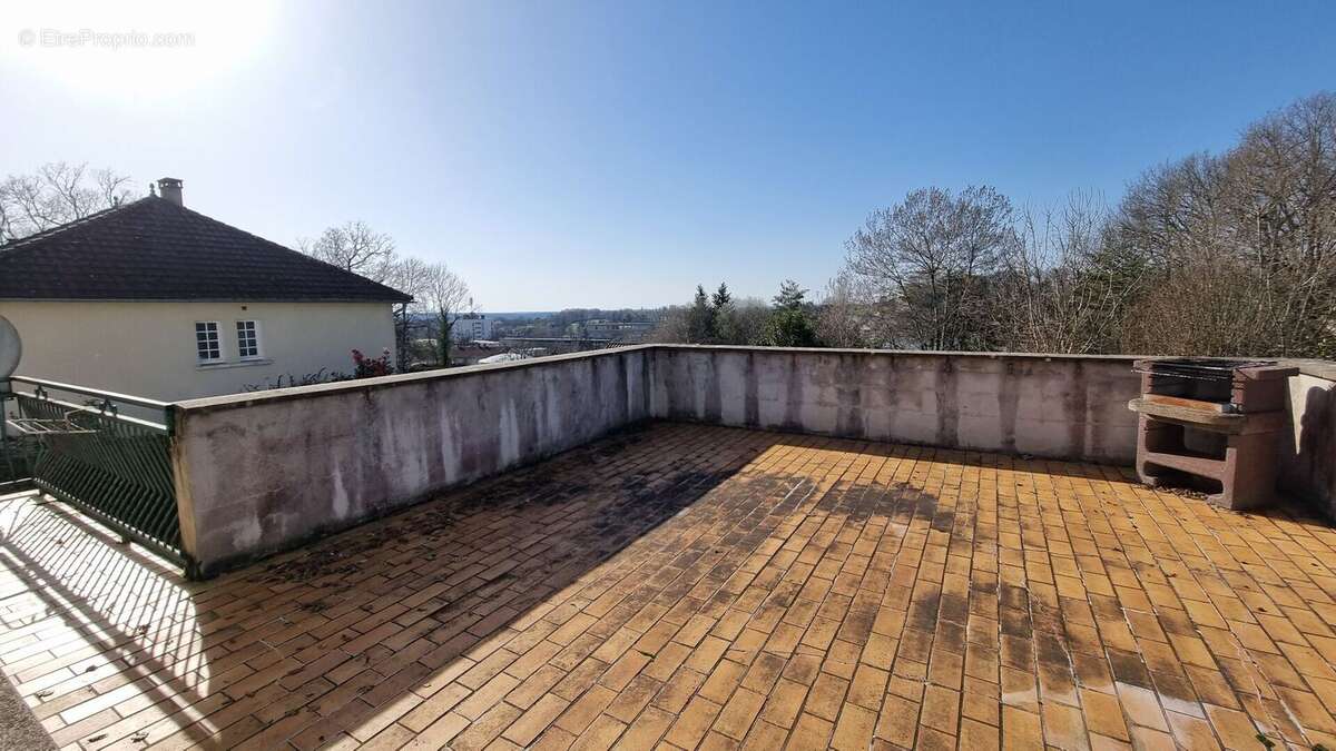 20260226152426 - Maison à NONTRON