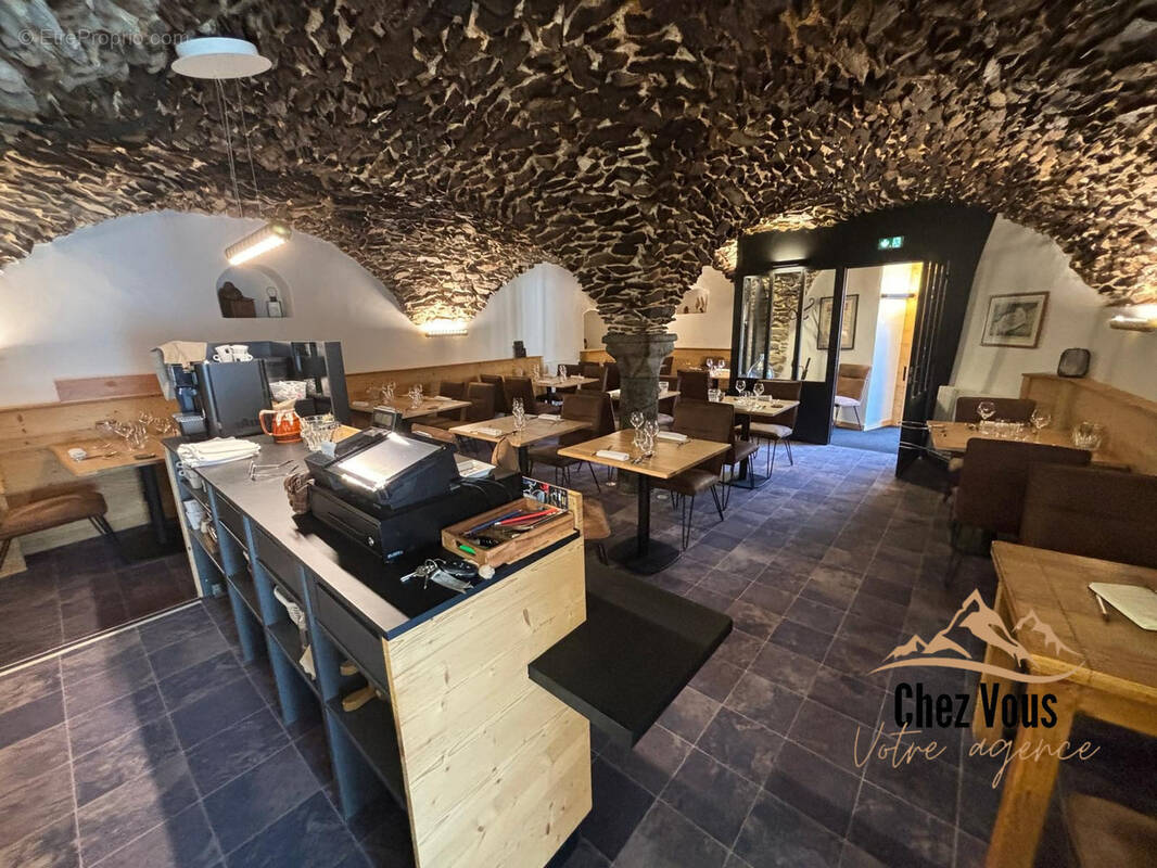 Commerce à LA SALLE-LES-ALPES