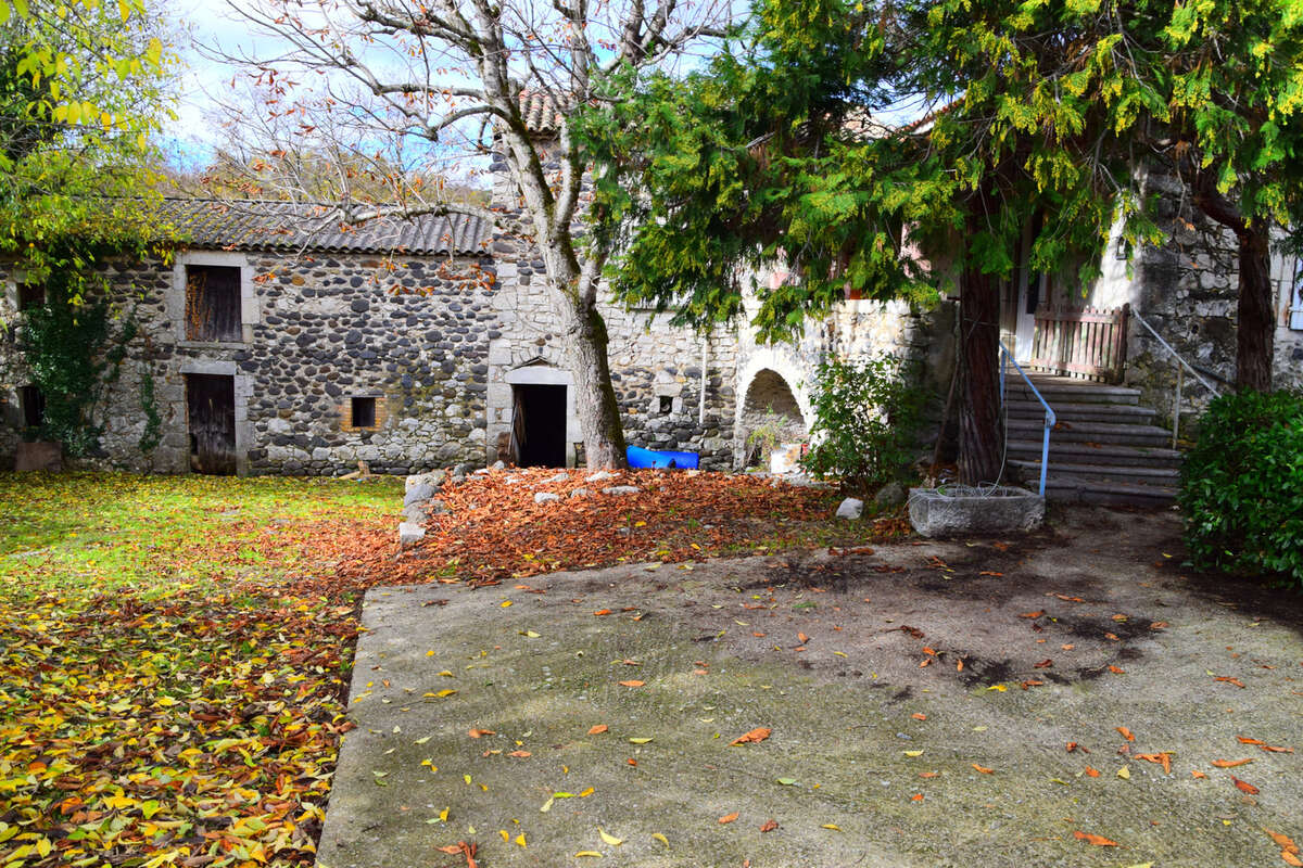 Maison à LAVILLEDIEU
