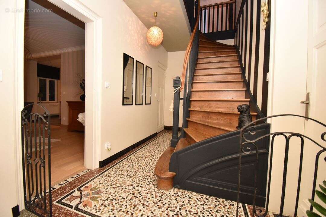 Maison à CREVECOEUR-SUR-L'ESCAUT