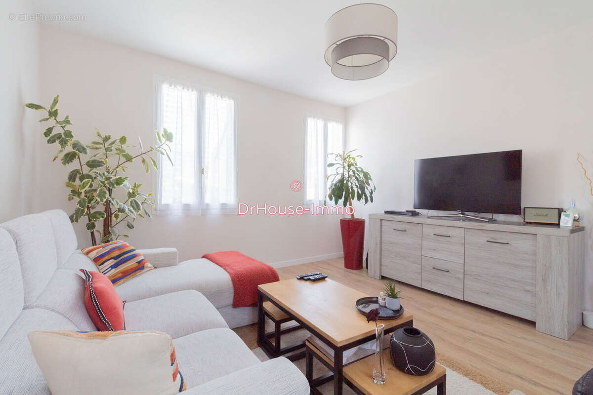 Maison à SARTROUVILLE