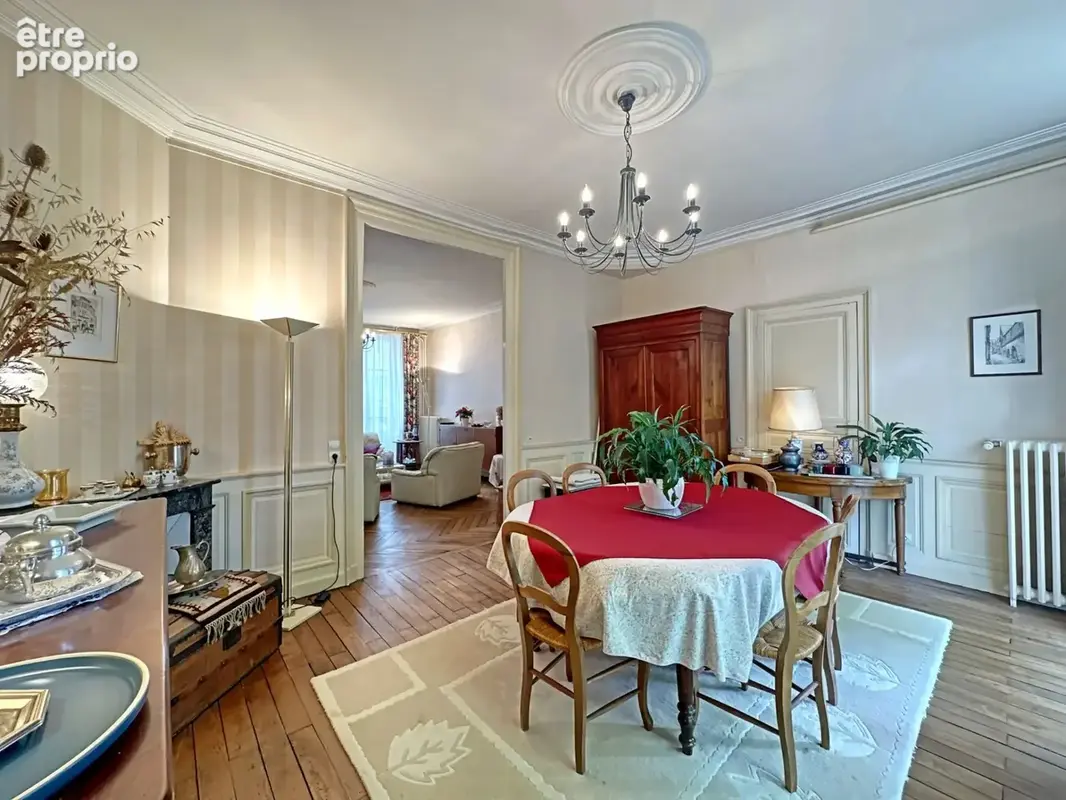 Maison 8 pièces 239 m² à vendre à Orleans (45000) - photo 5