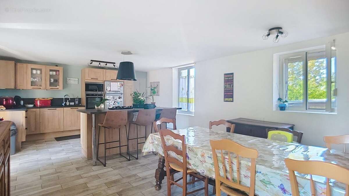 Maison Chauvigny 4 pièce(s) 132 m2 - photo 2