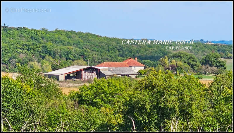 Maison à VIC-FEZENSAC