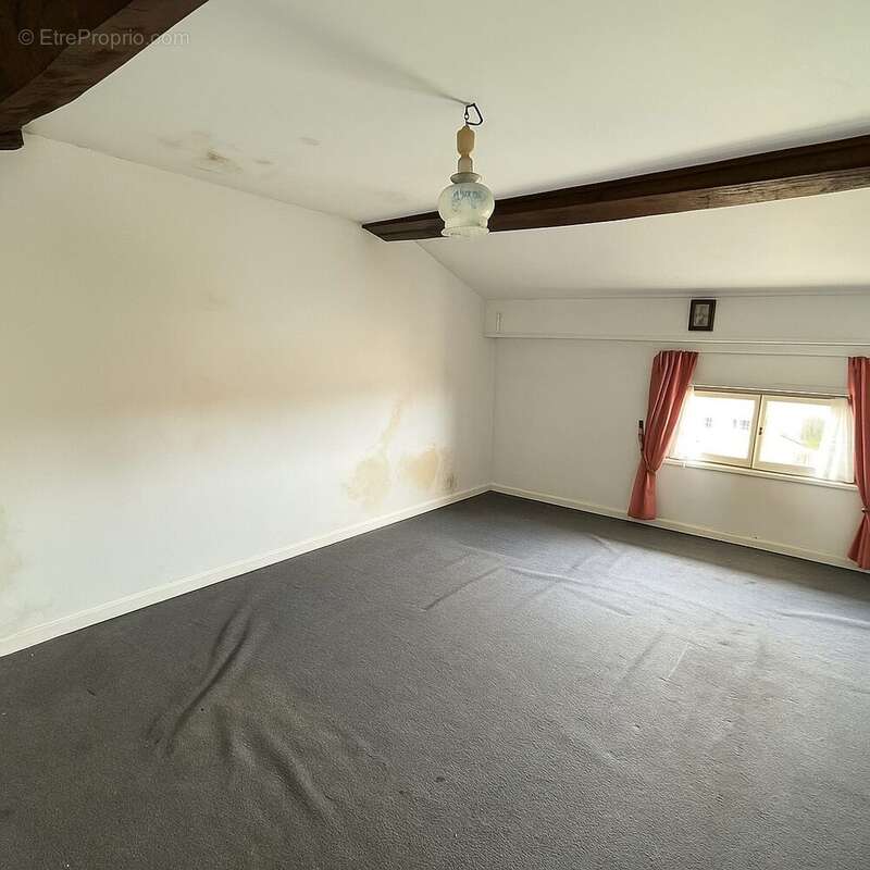 Maison à LE PERREON