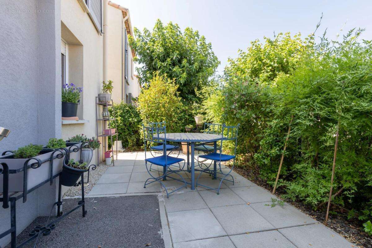 Maison à PEYROLLES-EN-PROVENCE