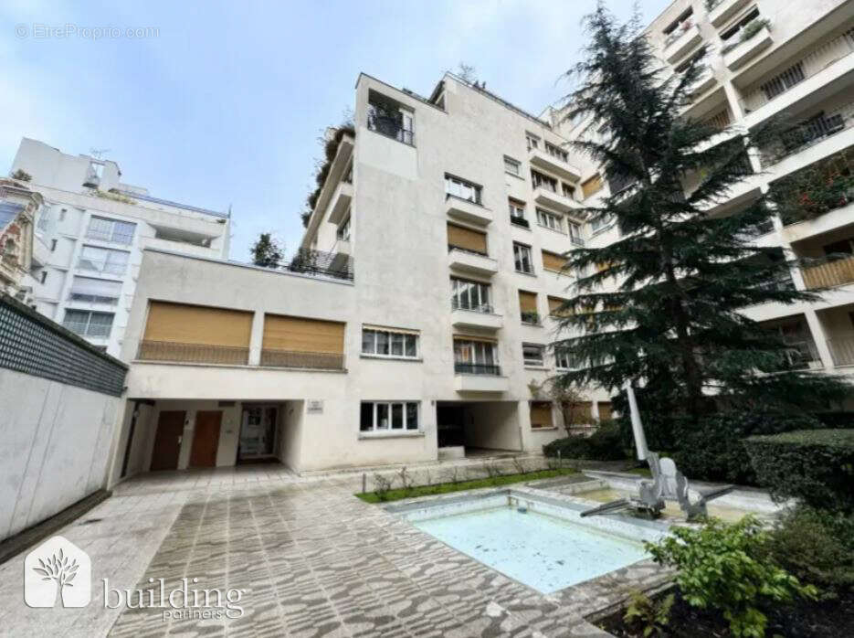 Commerce à PARIS-17E