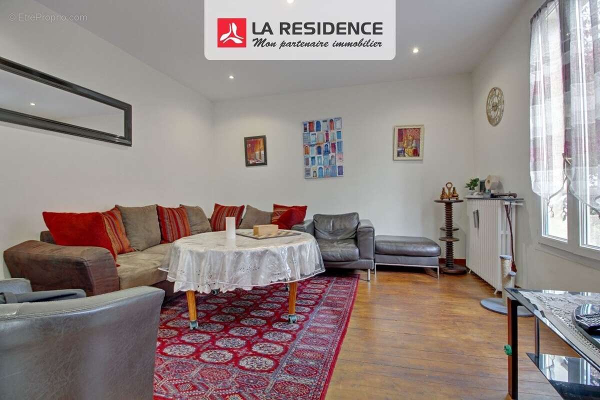 Maison à LES MUREAUX