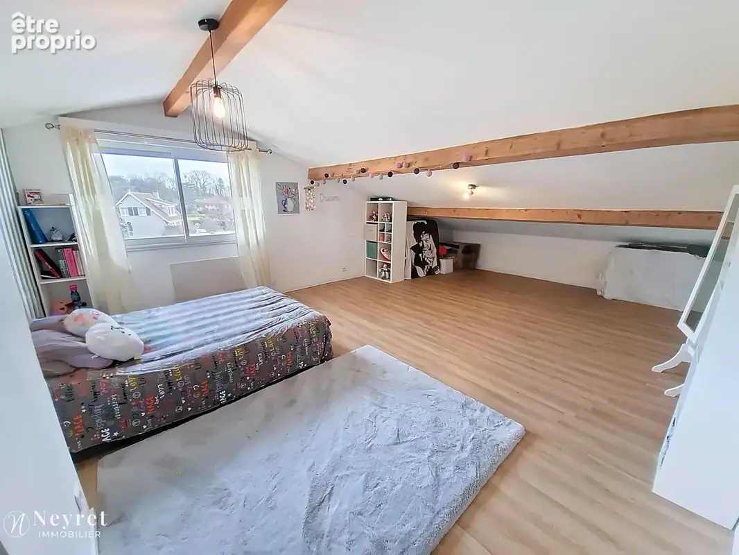 Maison familiale soignée de 257,61 m2 utiles - photo 13
