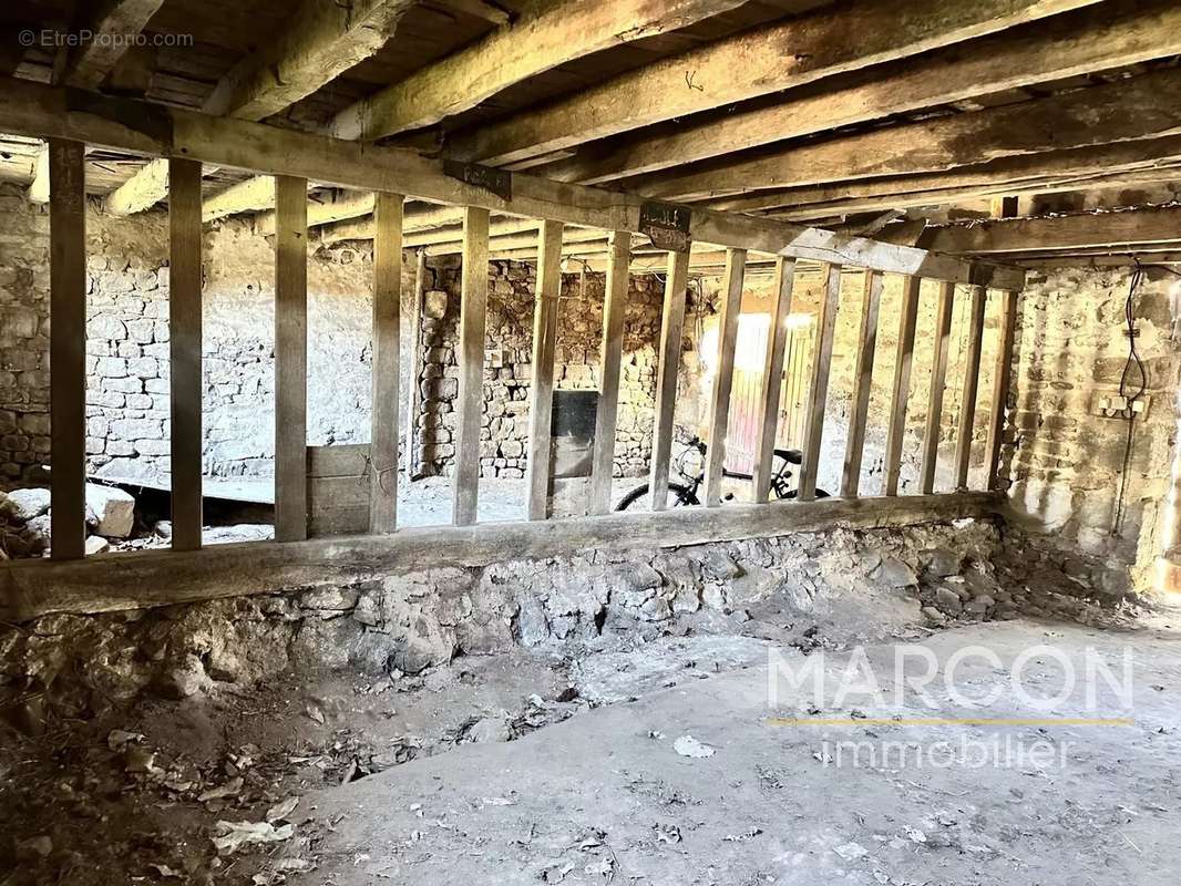 Maison à SAINT-SULPICE-LE-GUERETOIS