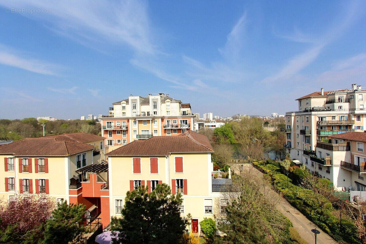 Appartement à VILLENEUVE-LA-GARENNE