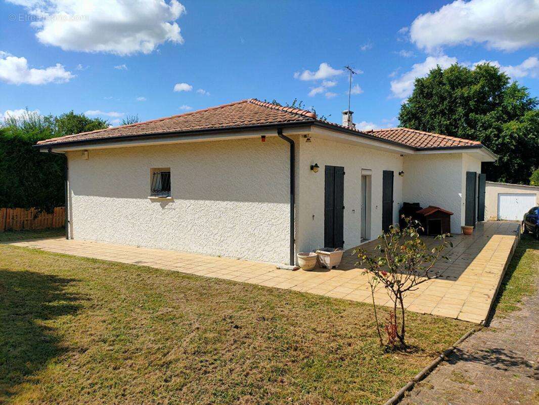 Maison à YVRAC