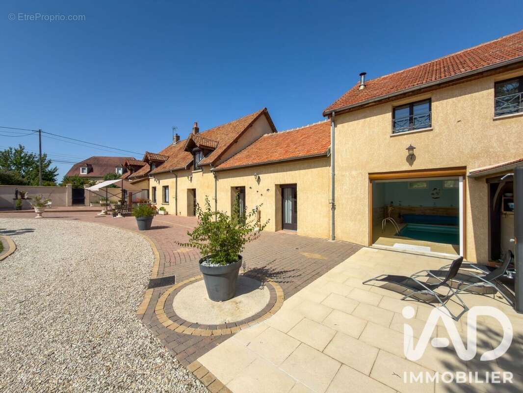Maison 321 m² à Charny-Le-Bachot  - photo 5