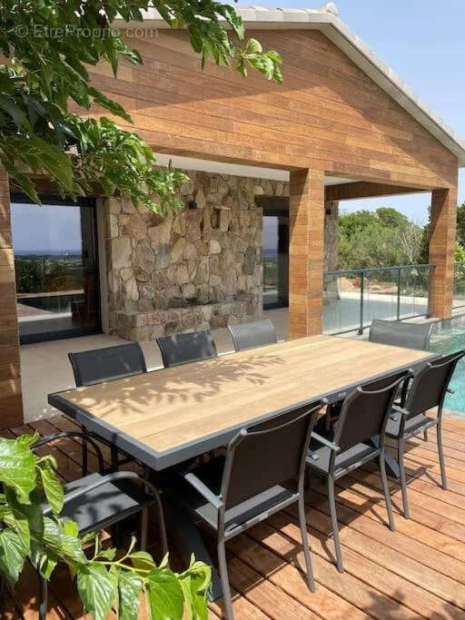 Jolie bergerie 4 pièces de 95m2 avec piscine chauffée - photo 6