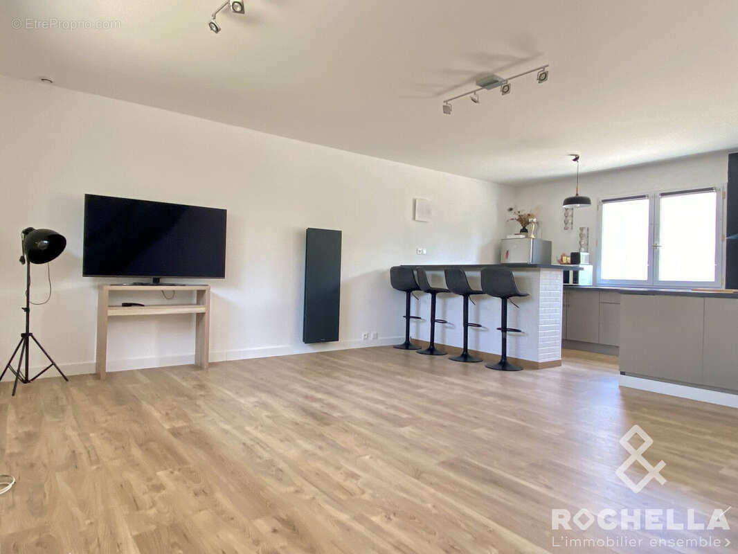 Maison 75 m² à Aytre  - photo 2