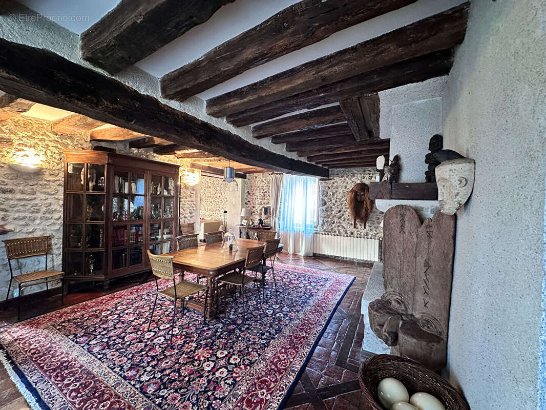Maison à DANNEMOIS