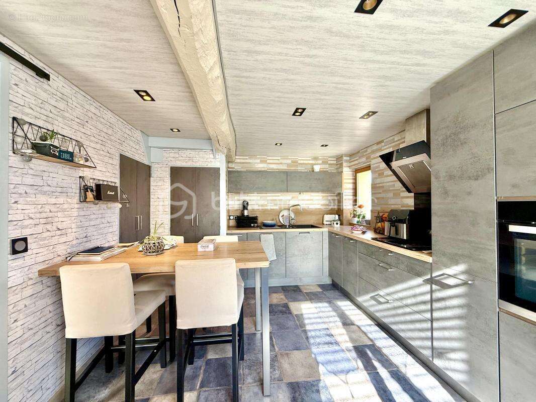 Maison à LA MAILLERAYE-SUR-SEINE