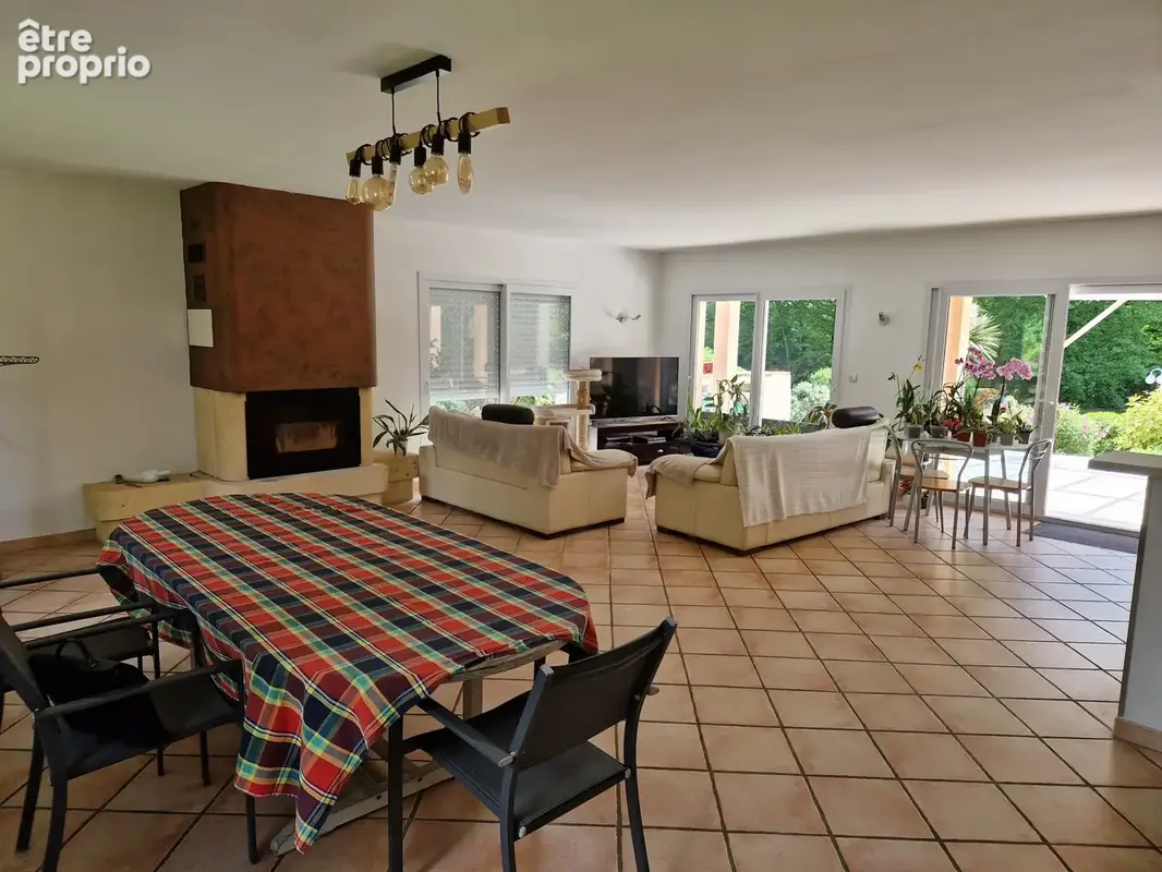 BAISSE DE PRIX   Maison plain-pied 146 M2   4 CHAMBRES   PISCINE   6 285 M2 de terrain - photo 12