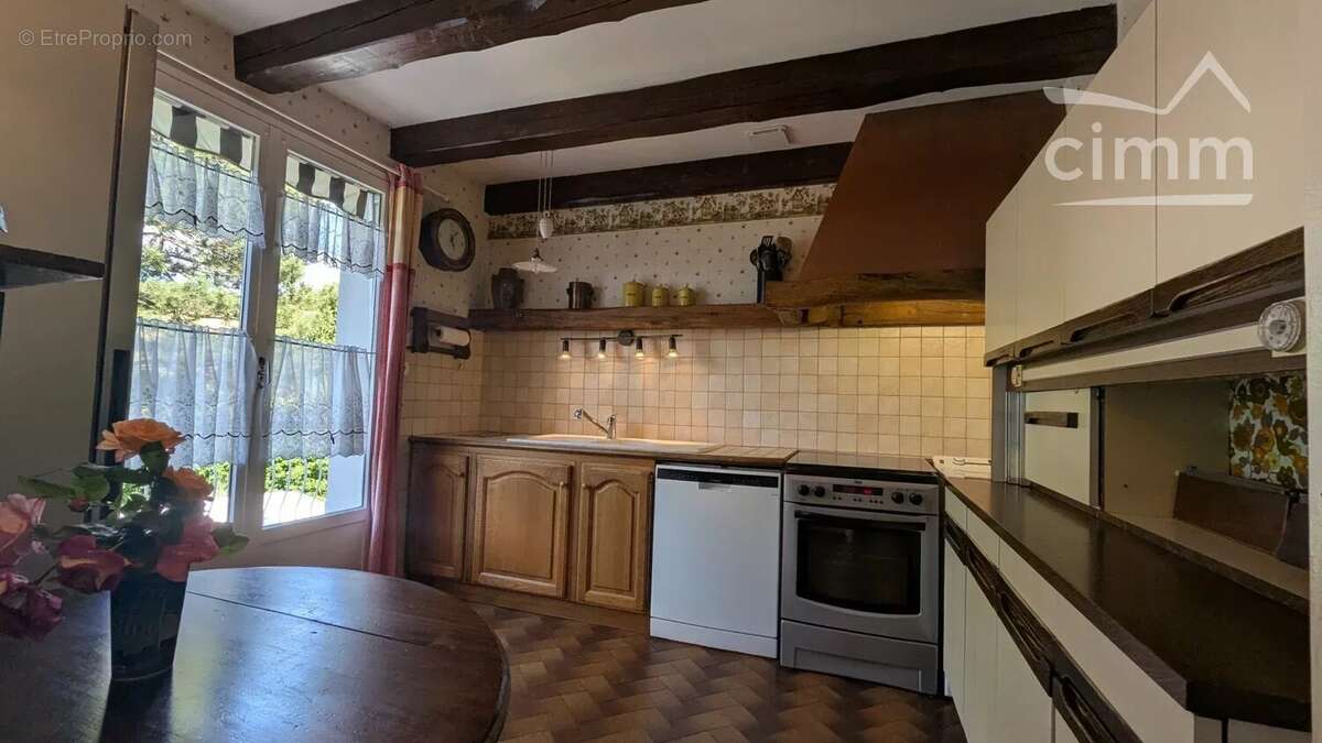 Maison à SAINT-PIERRE-DE-CHANDIEU