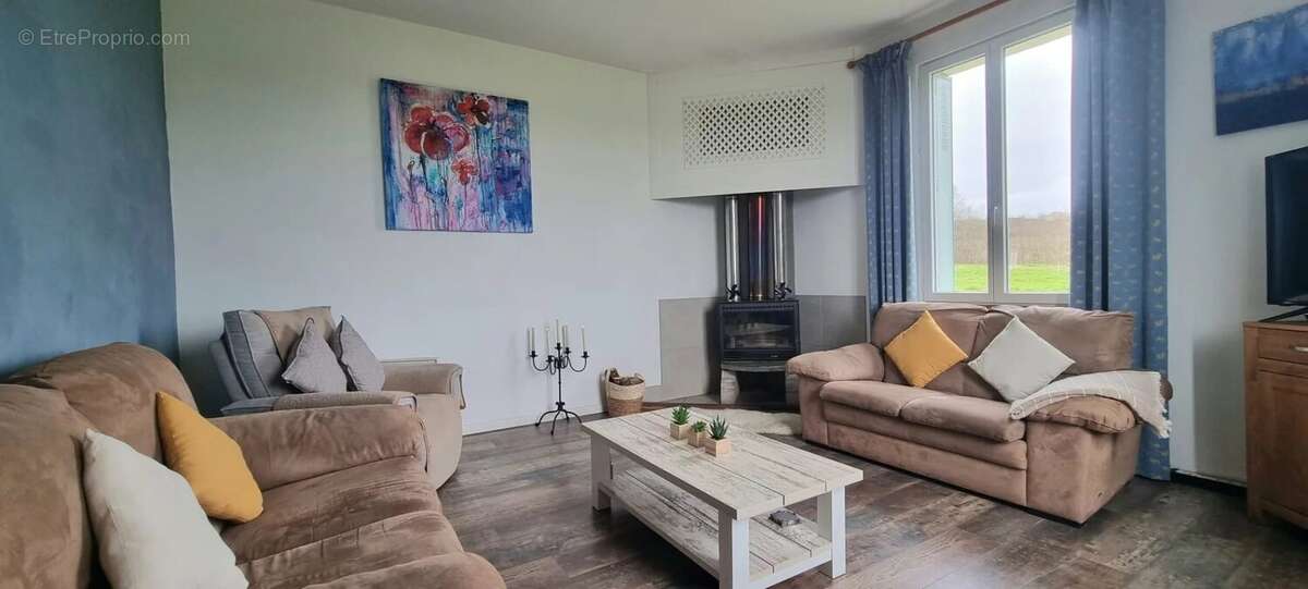 Maison à CASTELNAU-MONTRATIER