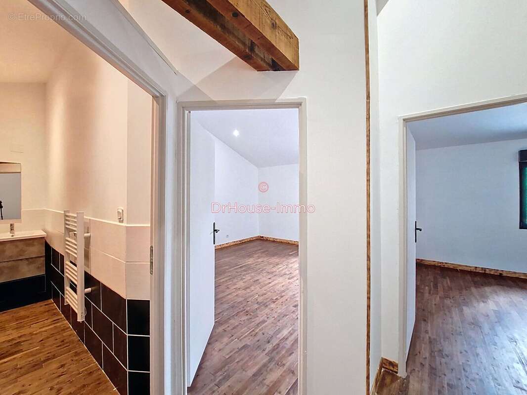 Maison 229 m² à Prahecq  - photo 8
