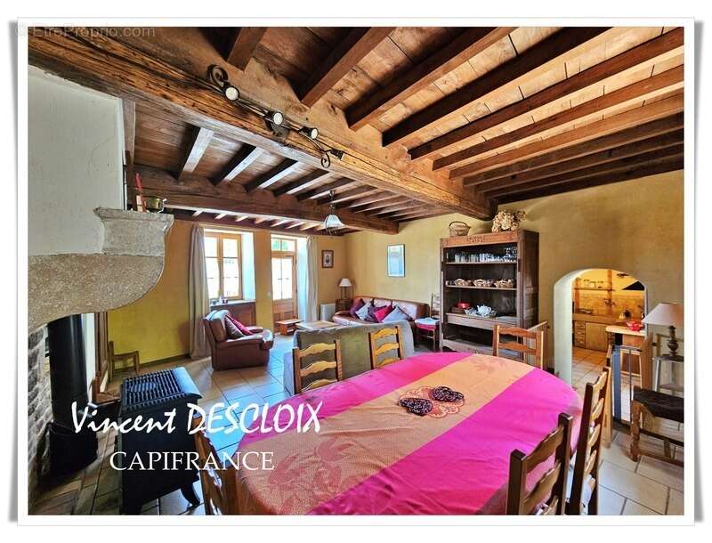 Maison à MONT-SAINT-JEAN