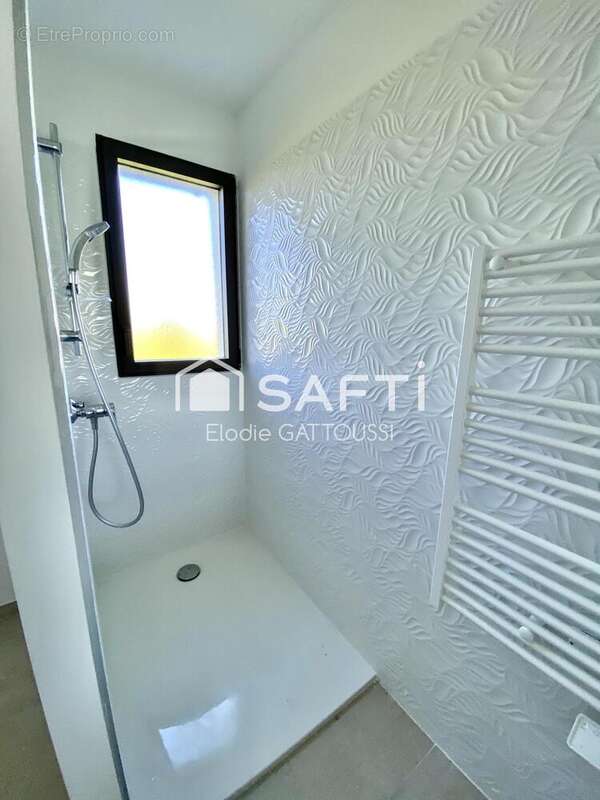 Photo 7 - Maison à VIC-LA-GARDIOLE