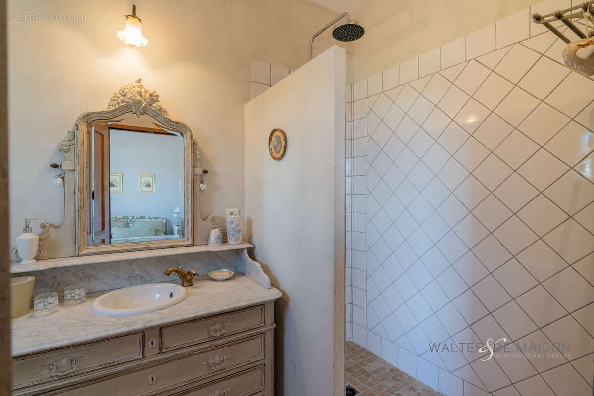 Maison à ROCHEFORT-DU-GARD