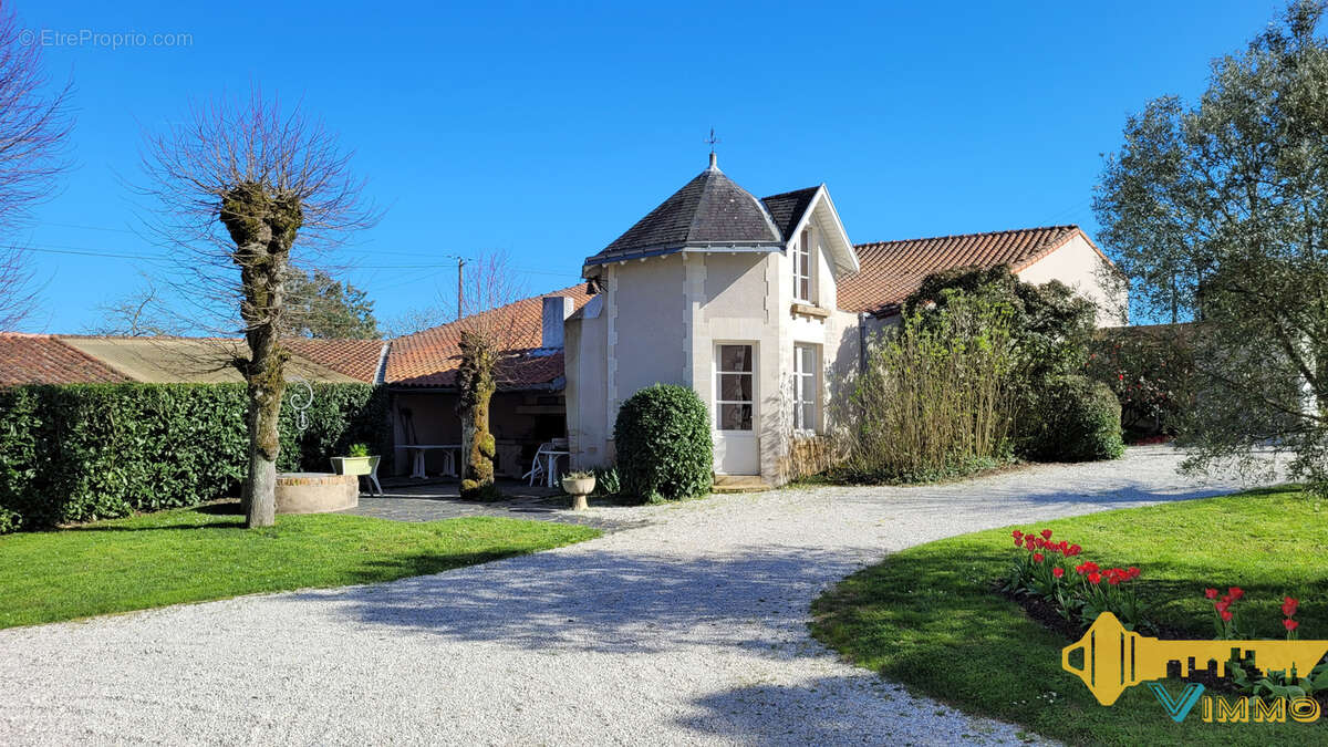 Maison à HAUTE-GOULAINE