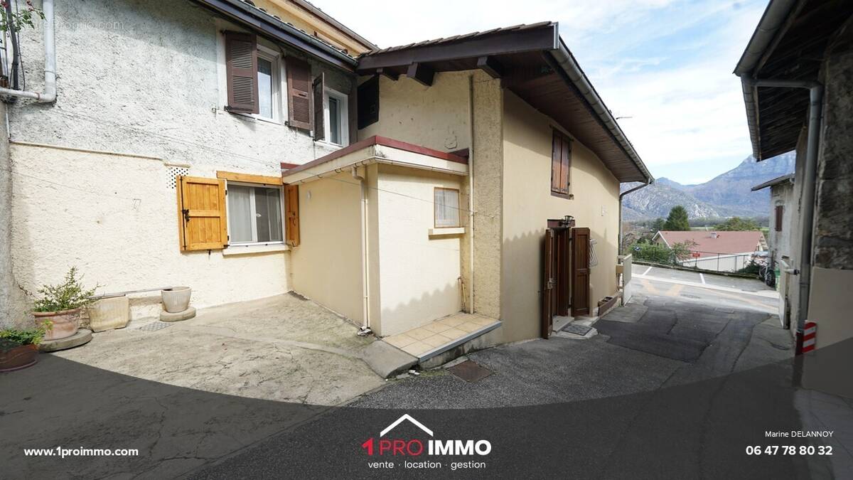 n°1 - Maison à NOYAREY