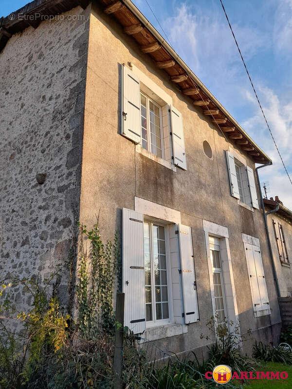 Appartement à SAINT-JUNIEN