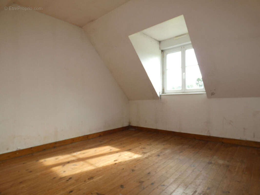 Maison à SAINT-HILAIRE-DU-HARCOUET