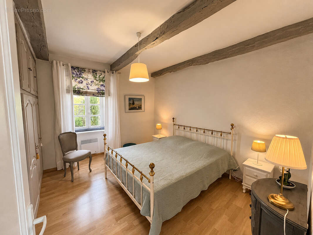 Maison à SAUVETERRE