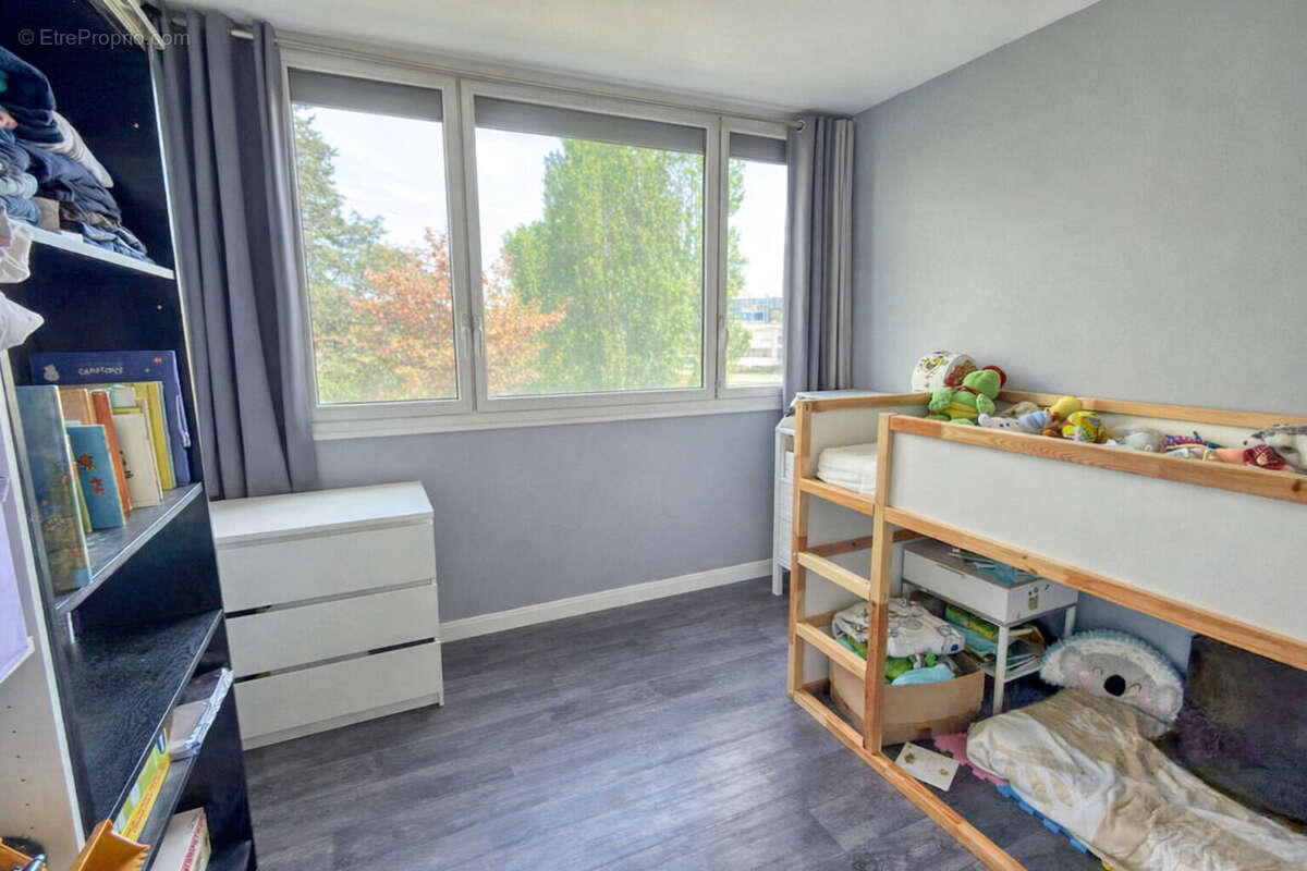 Appartement à FRESNES