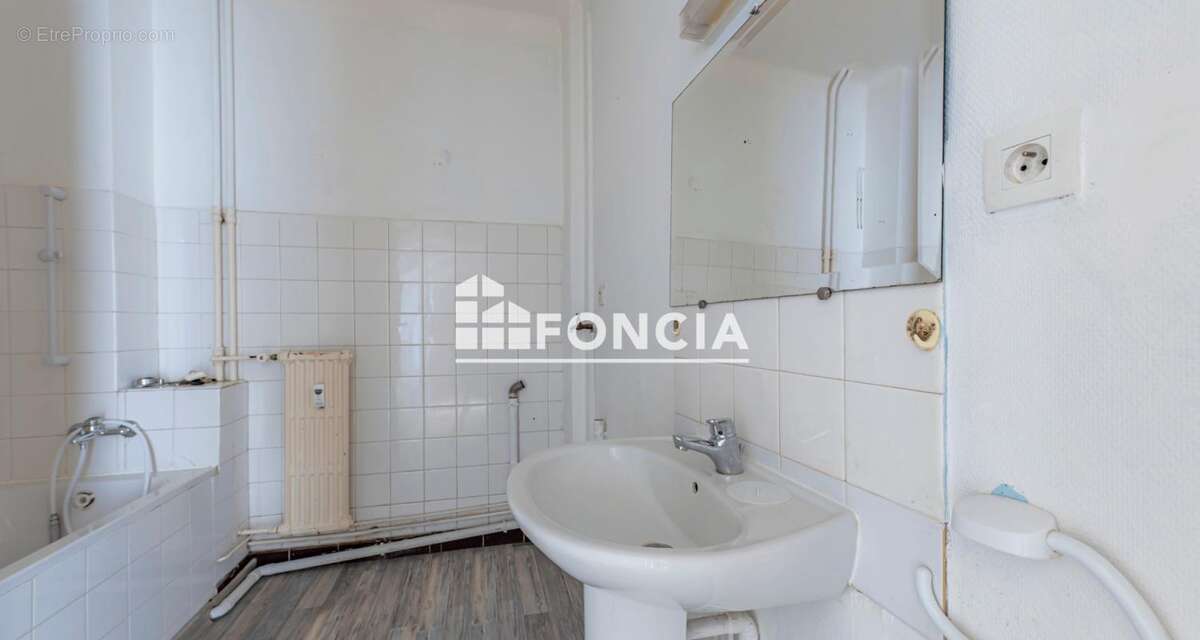 Appartement à ROUSSILLON