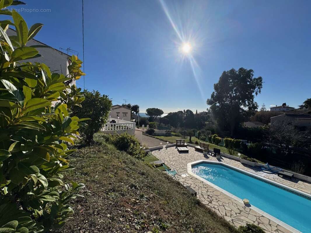 Maison à CAGNES-SUR-MER