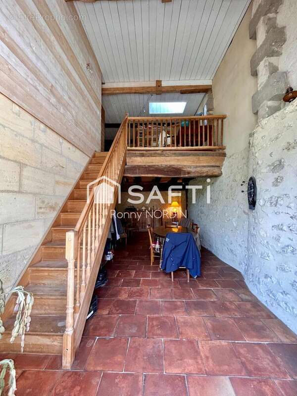 Photo 3 - Maison à PUJOLS