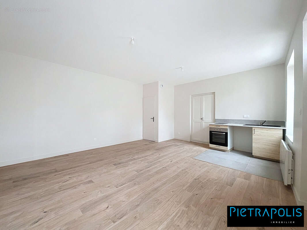 Appartement à SATHONAY-CAMP